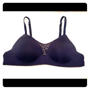 Victoria’s Secret T Shirt Bra size 34A